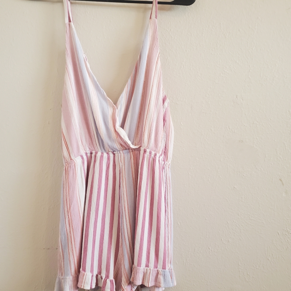 Romper - Picture 2 of 4